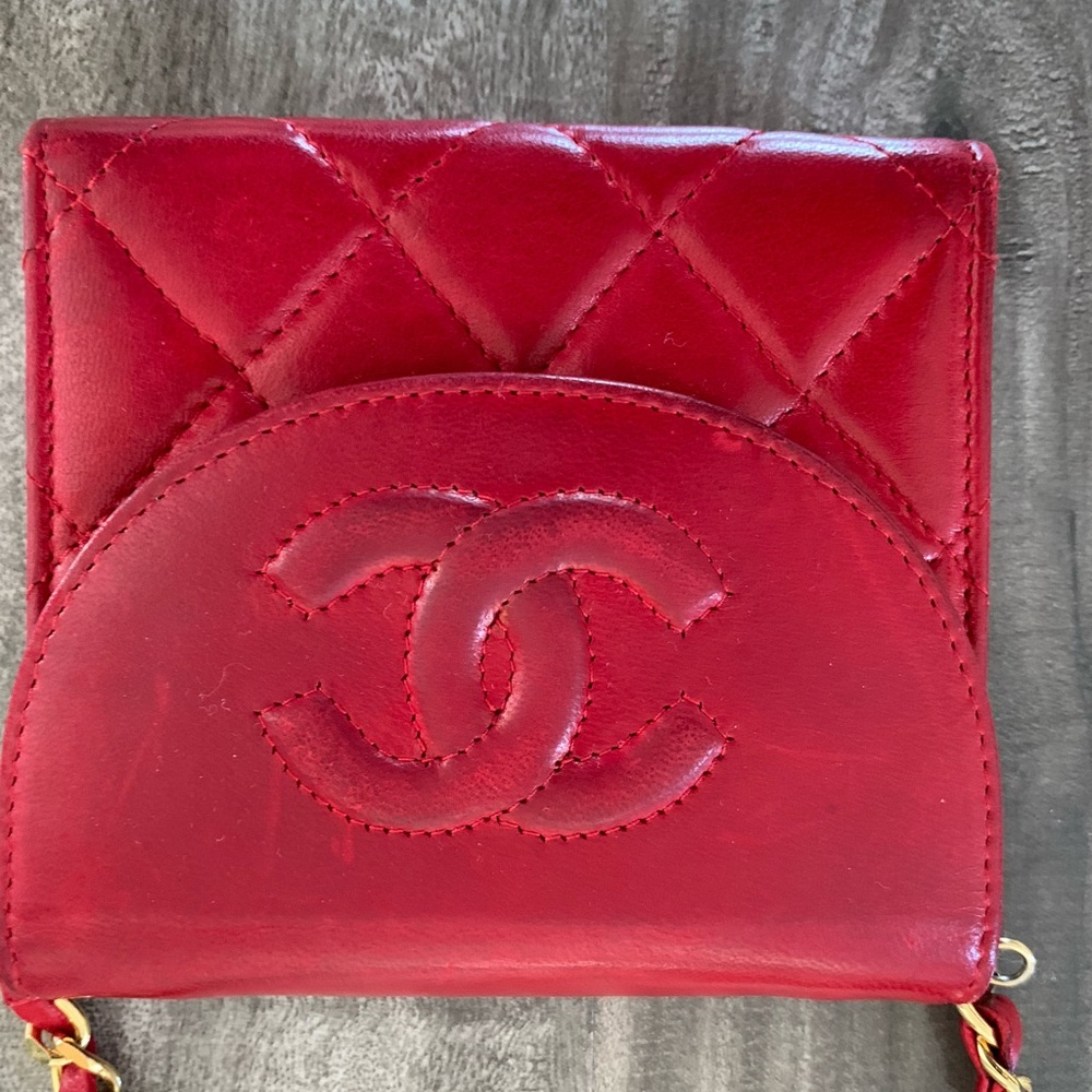 Red vintage mini Chanel flap coin bag - Picture 2 of 6